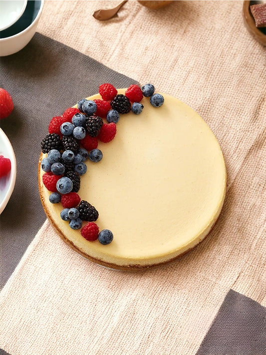 KETO Organic Cheesecake topped with Berries